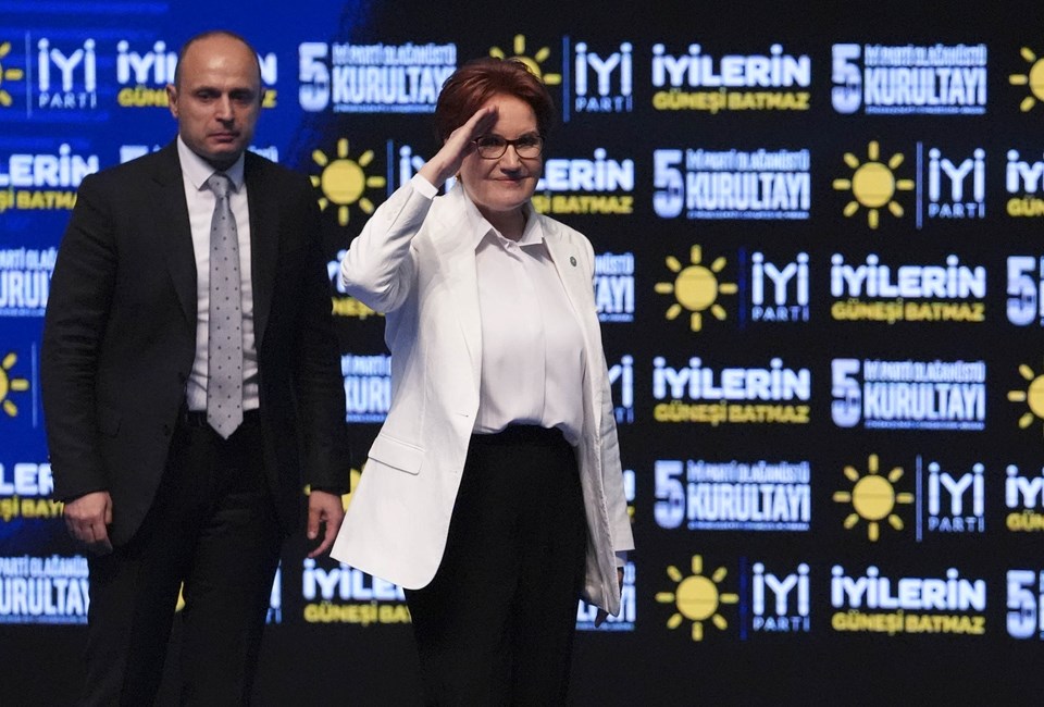 İYİ Parti'de kurultay heyecanı | Yeni Genel Başkan Müsavat Dervişoğlu oldu - 2