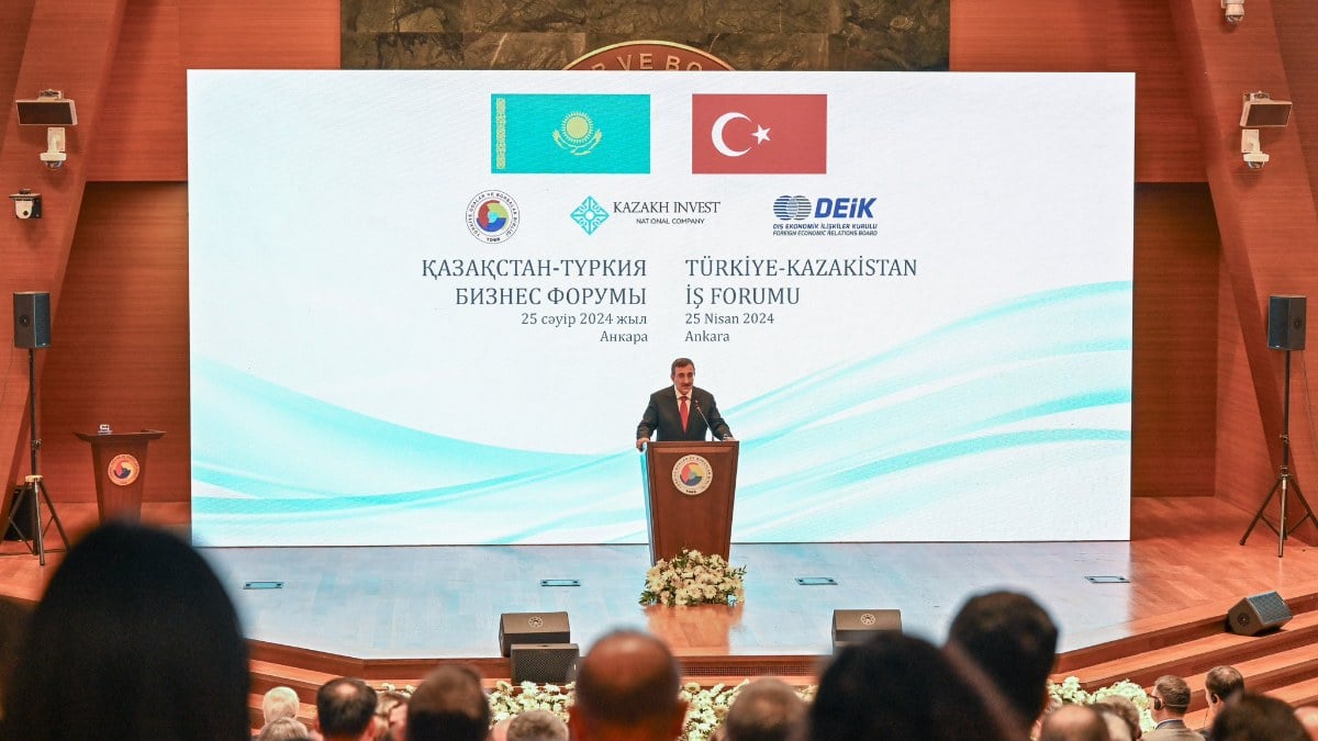 Cevdet Yilmaz Turkiye Kazakistan ticaret hedefi asildi